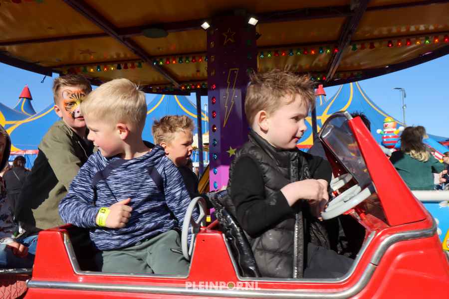 Sfeer Pleinpop Zondag (87)